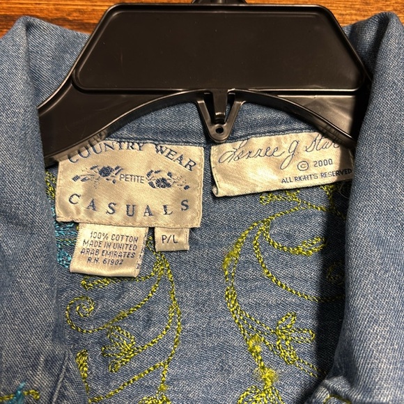 Vintage Country Wear Casuals Lorree G. Star Denim Jacket With Embroidery Size PL - Picture 3 of 15